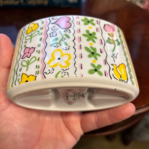 Vintage toothbrush and toothpaste holder Ribbons by Gloria Vanderbilt, yellow - Picture 4 of 6